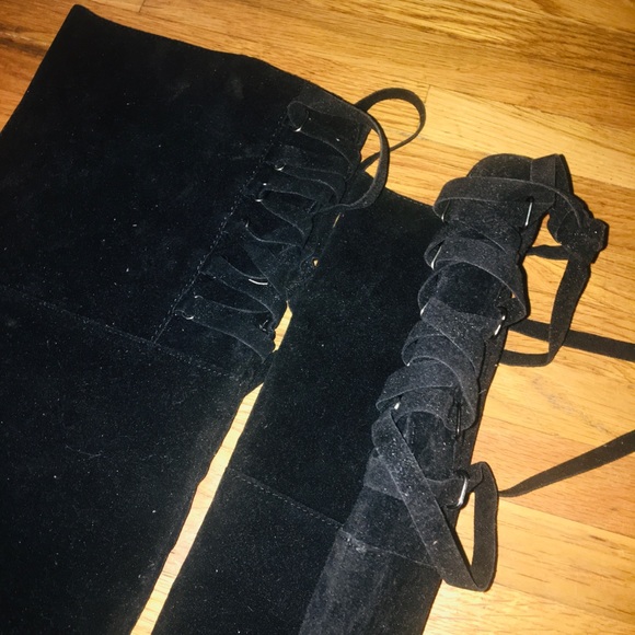 Suede knee height boots black in color size 7 - Picture 3 of 3